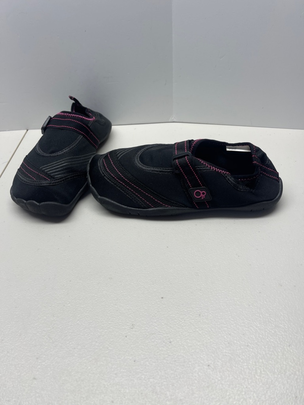 OP Black Water Shoes with Pink Stitching